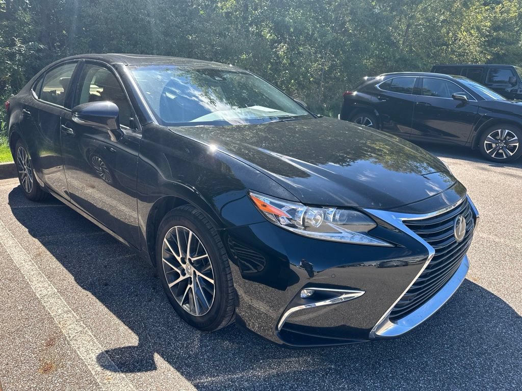 Used 2016 Lexus ES 350 w/ Luxury Package w/Wood Trim FWD image 2