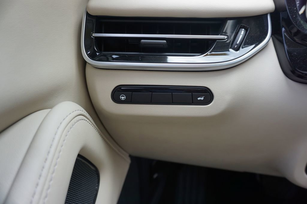 Used 2023 INFINITI QX60 Luxe w/ Cargo Package image 5
