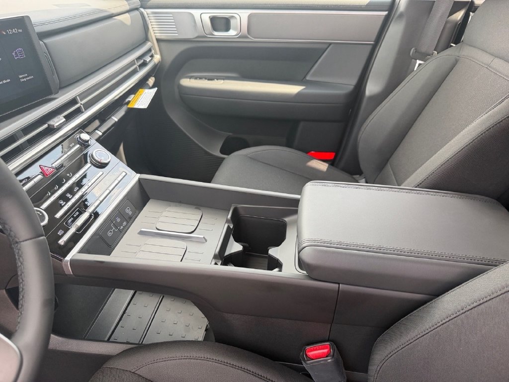 Used 2026 Hyundai Santa Fe SE AWD/4WD image 12