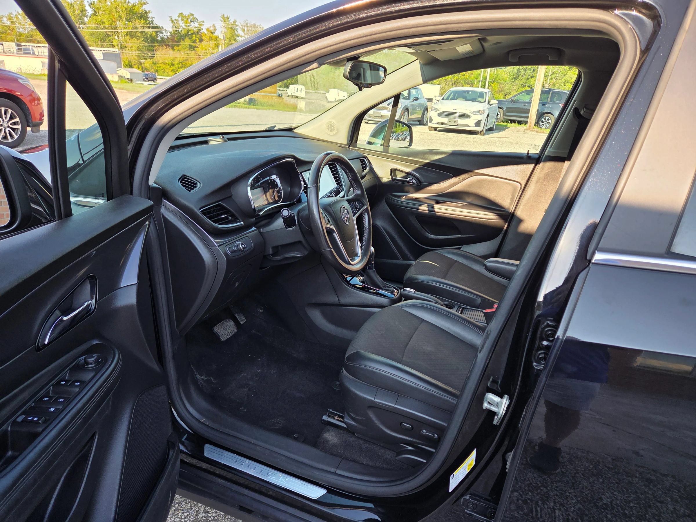 Used 2020 Buick Encore Preferred w/ Safety Package AWD/4WD image 15