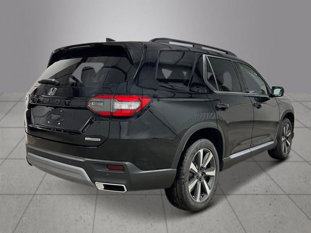 New 2025 Honda Pilot Touring image 8
