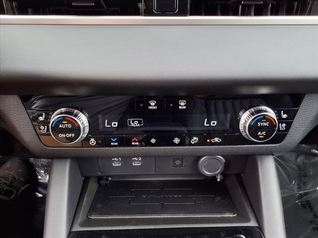 New 2025 Mitsubishi Outlander SEL image 22