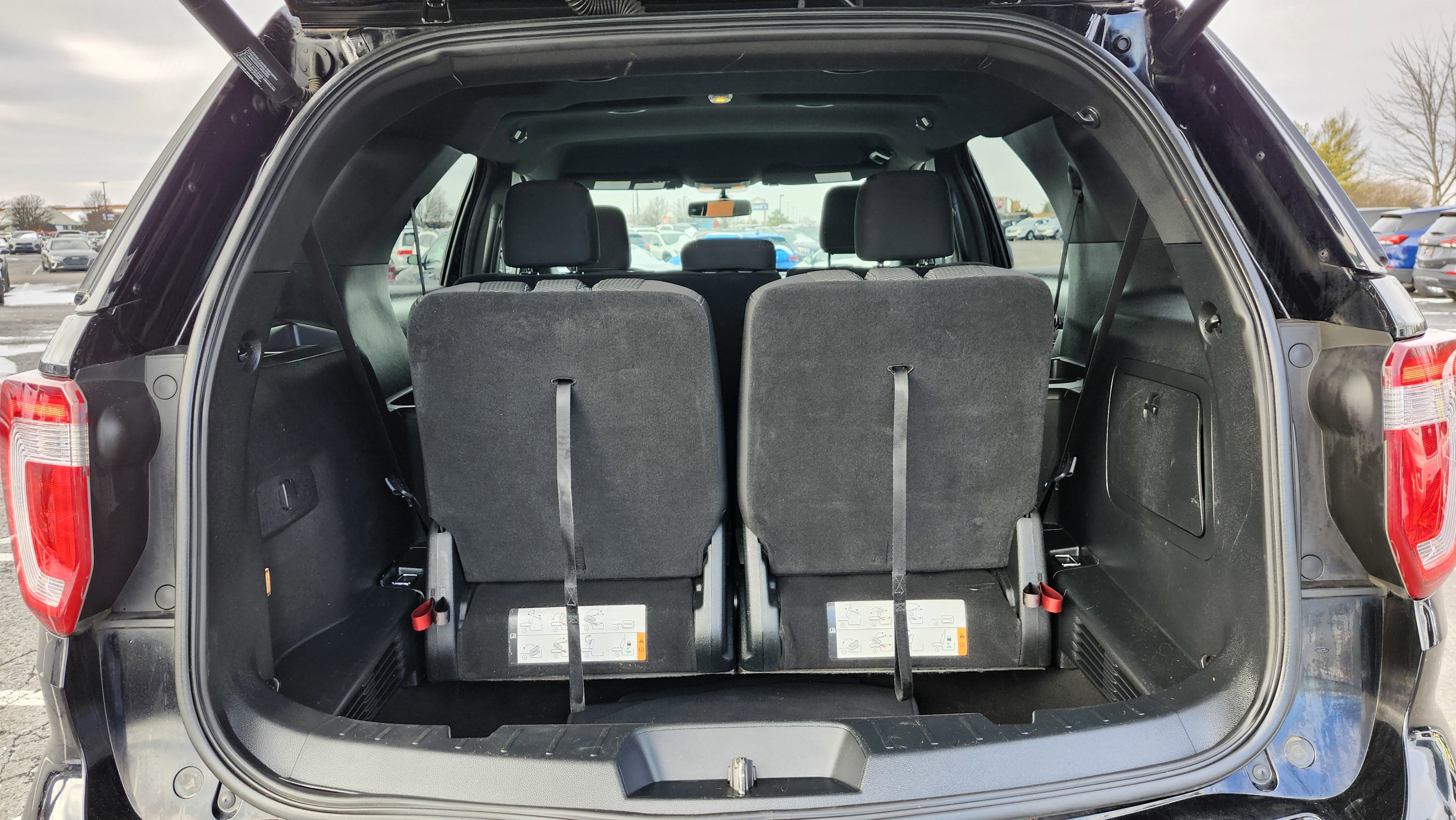 Used 2018 Ford Explorer XLT w/ Equipment Group 201A image 23