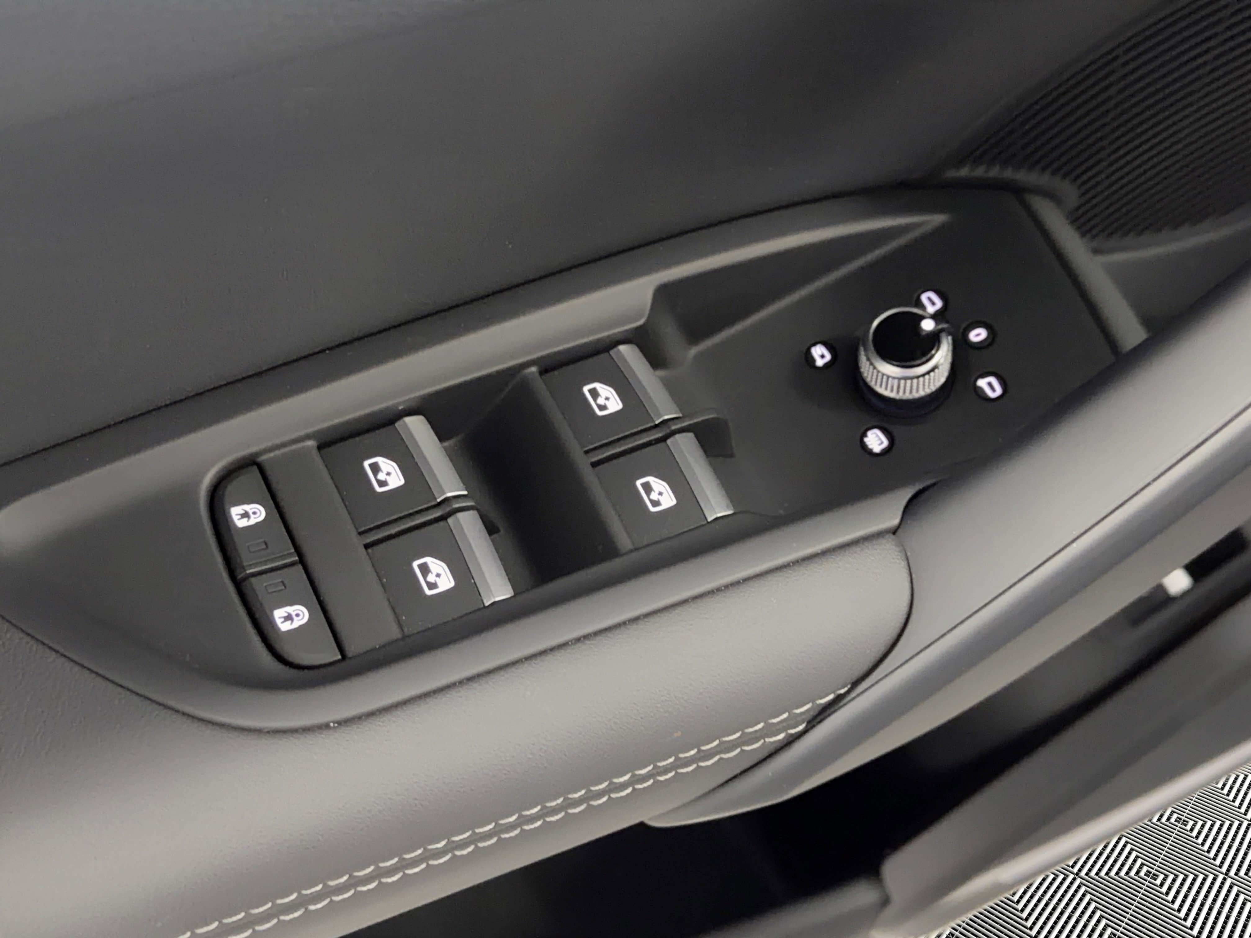 Certified 2025 Audi Q5 e Premium Plus w/ Premium Plus Package image 15