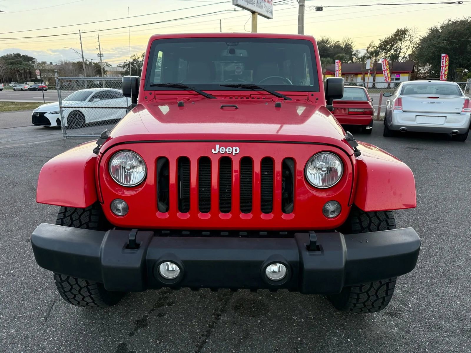 Used 2015 Jeep Wrangler Unlimited Rubicon w/ Connectivity Group AWD/4WD image 2