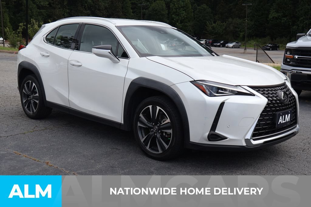Used 2021 Lexus UX 200 w/ Accessory Package (Z2) FWD image 5