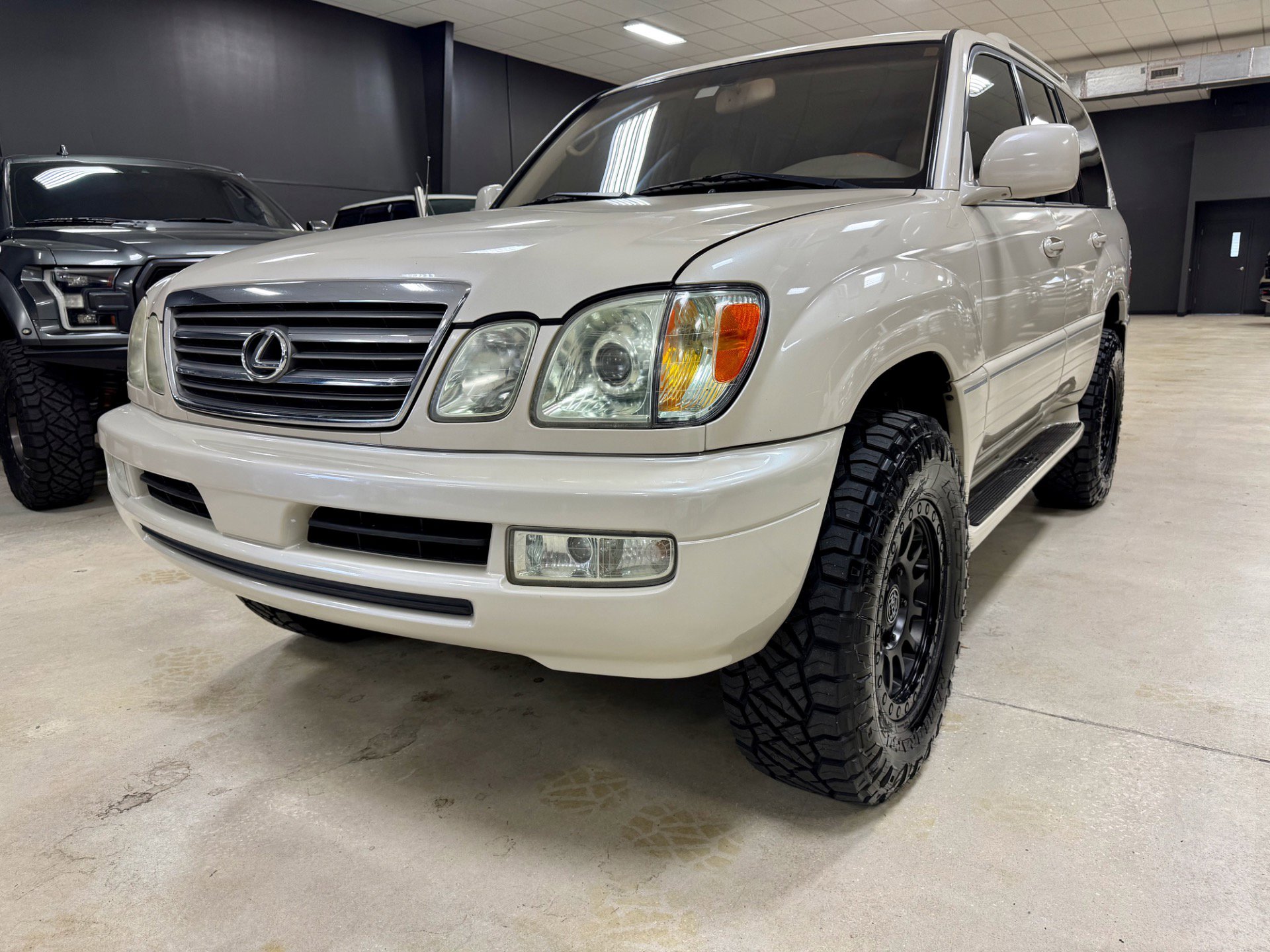 Used 2005 Lexus LX 470 4WD image 13
