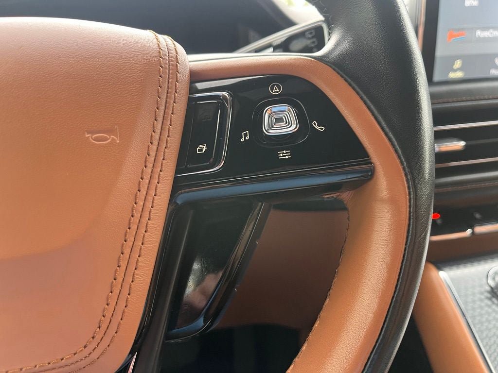 Certified 2022 Lincoln Aviator Black Label w/ Dynamic Handling Package AWD/4WD image 31