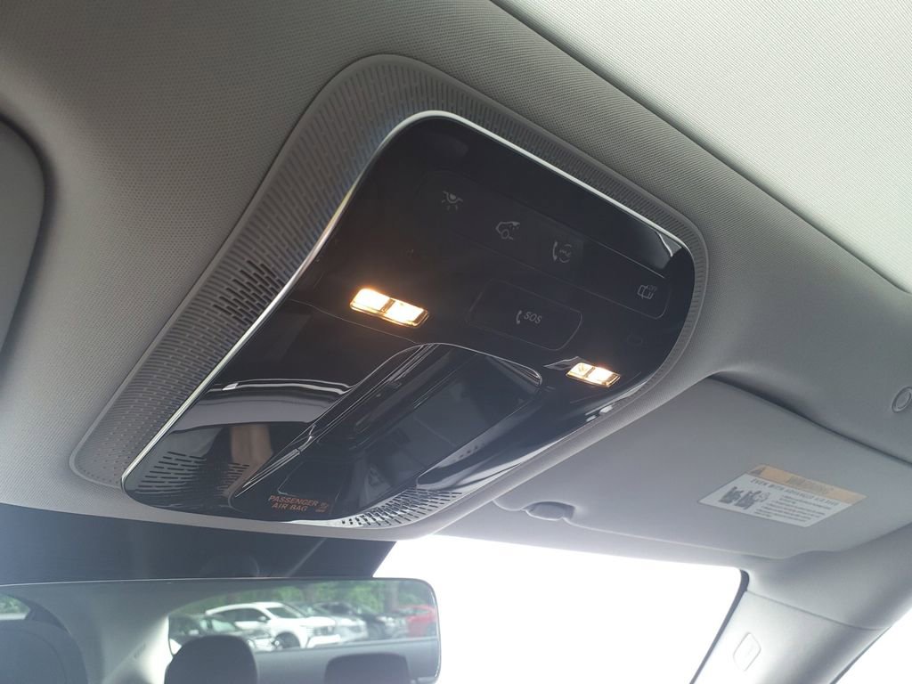 Used 2025 Mercedes-Benz E 350 Sedan image 28
