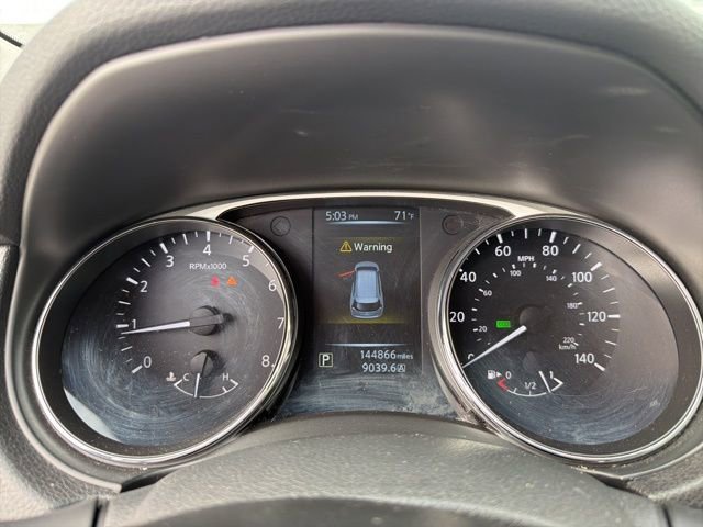 Used 2015 Nissan Rogue SV w/ SV Moonroof Package FWD image 12