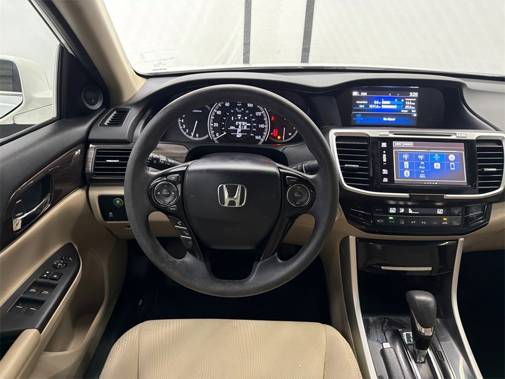 Used 2017 Honda Accord EX image 23