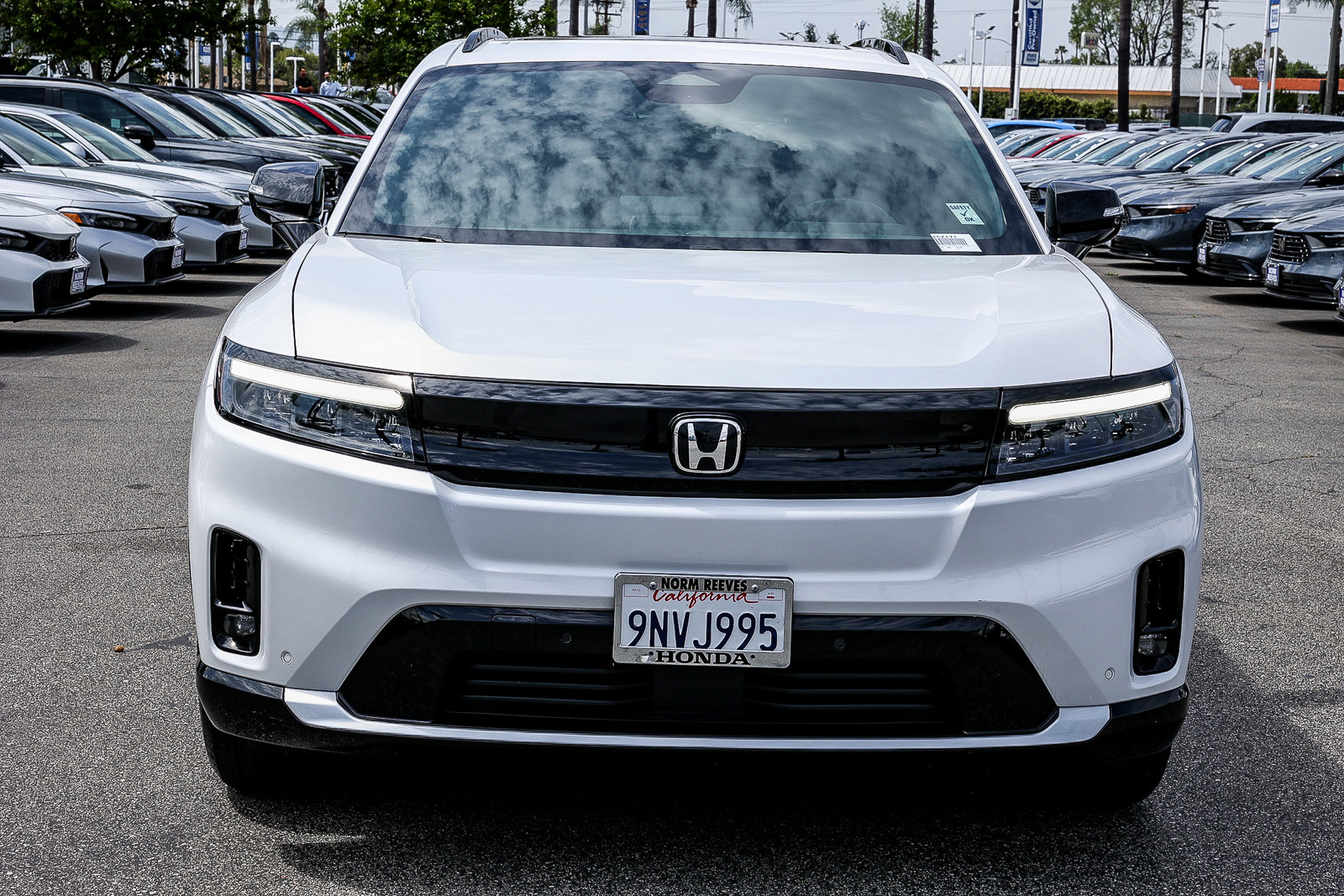 Used 2024 Honda Prologue Touring image 2