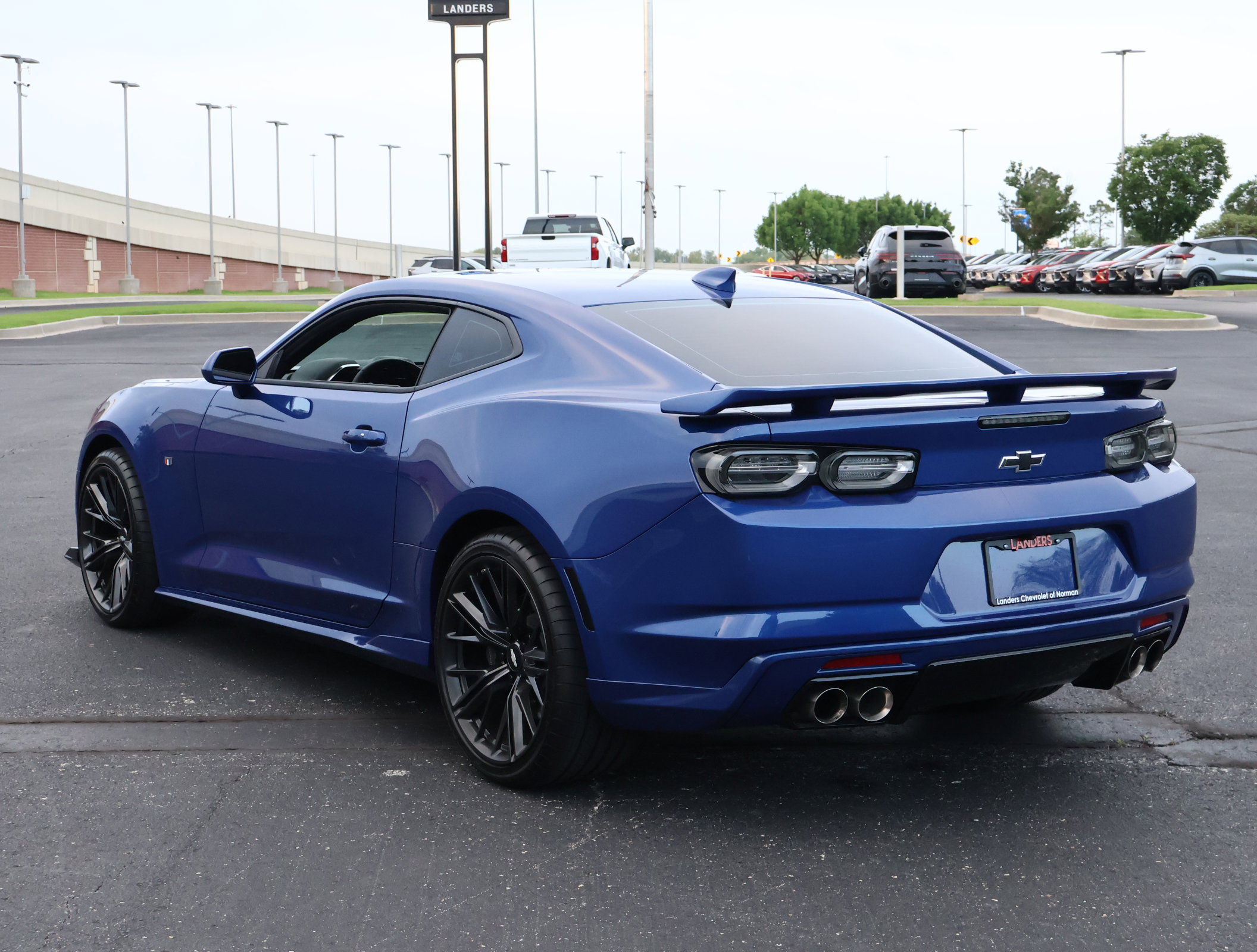 Used 2023 Chevrolet Camaro SS RWD image 7
