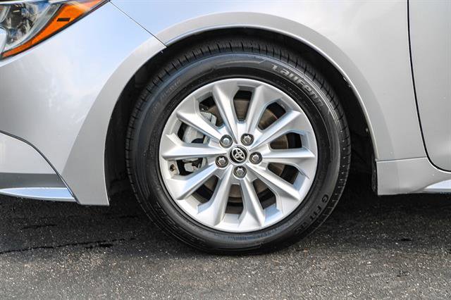 Used 2020 Toyota Corolla LE w/ LE Premium Package image 9