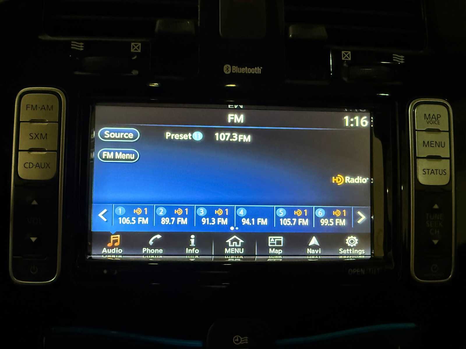 Used 2016 Nissan Leaf SV image 30