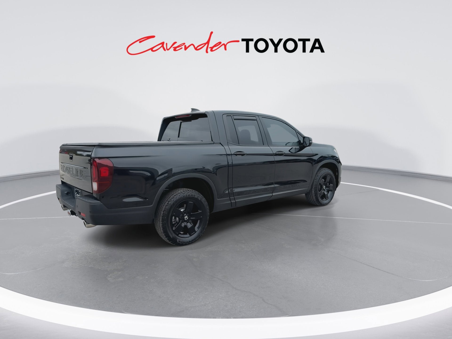 Used 2025 Honda Ridgeline Black Edition image 8