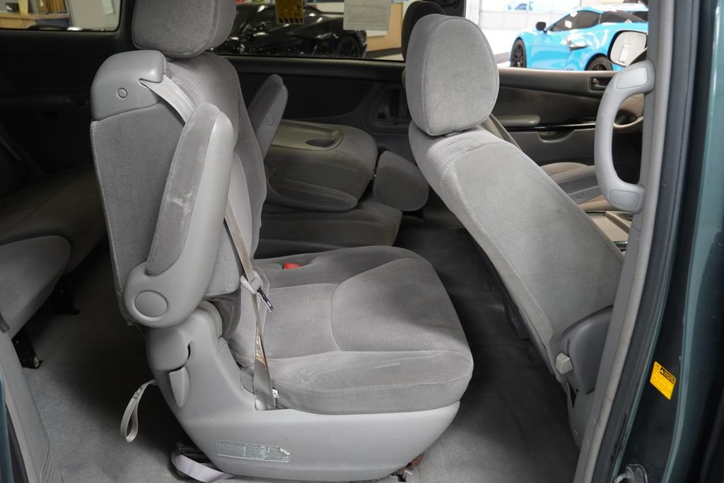 Used 2004 Toyota Sienna FWD image 19