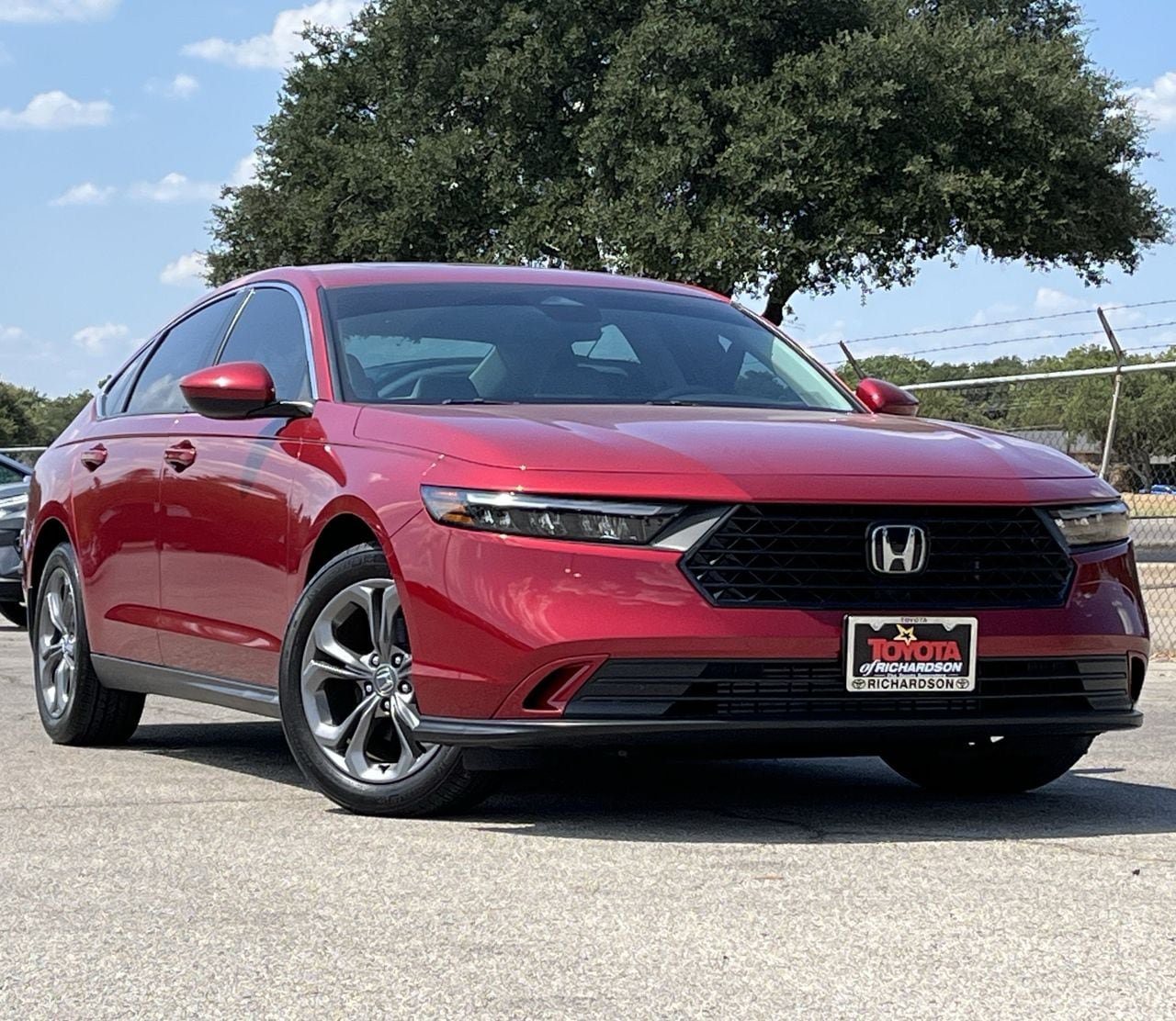 Used 2023 Honda Accord EX image 2