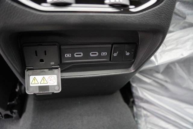 New 2026 Jeep Grand Cherokee Limited w/ Luxury Tech Group II image 13