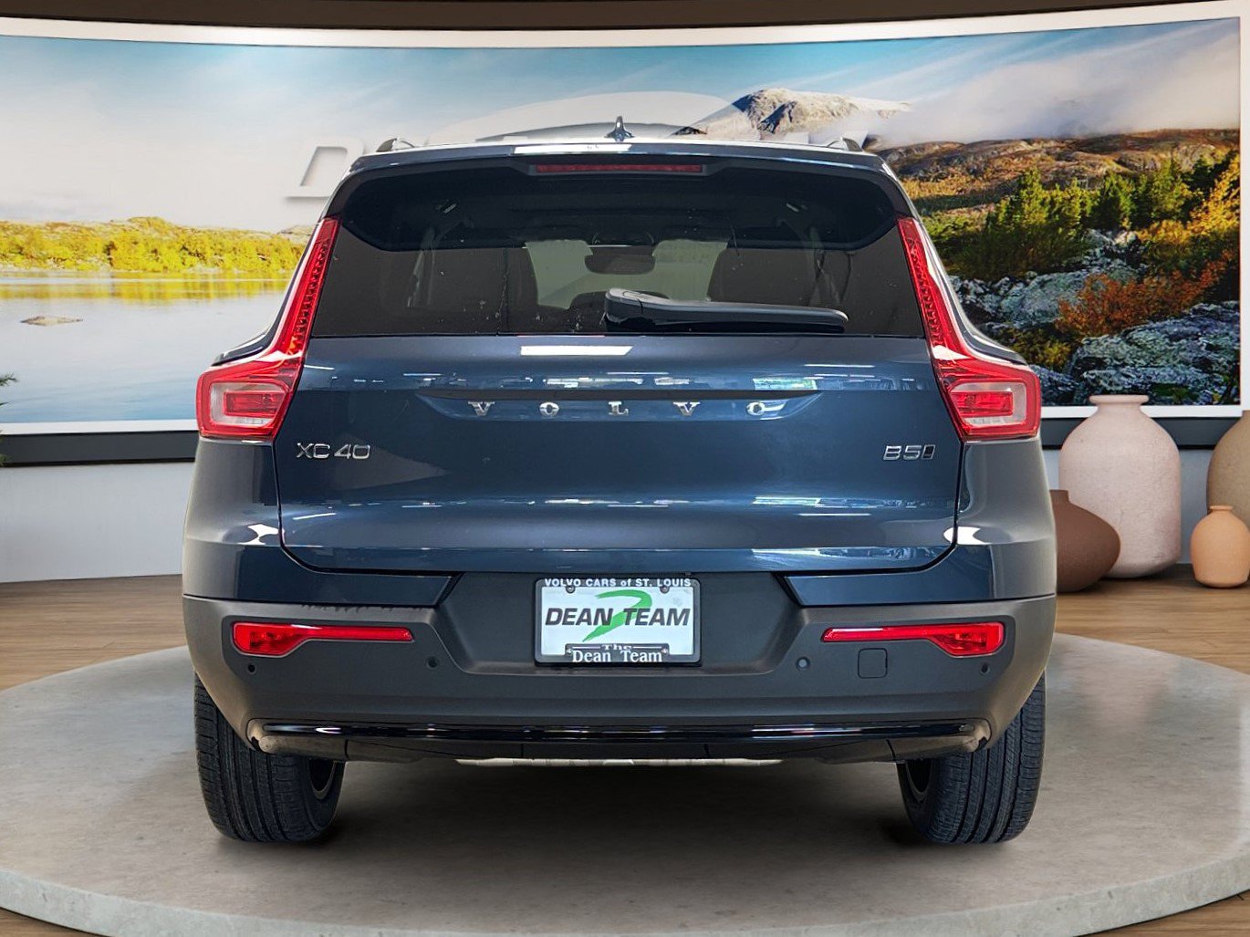 New 2026 Volvo XC40 B5 Plus w/ Protection Package Premier AWD/4WD image 9