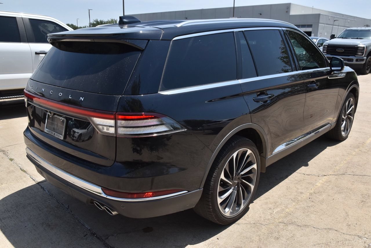 Certified 2026 Lincoln Aviator Reserve AWD/4WD image 5