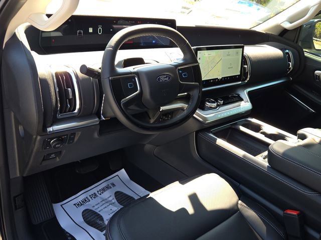 New 2025 Ford Expedition Platinum w/ Driver's Package image 15