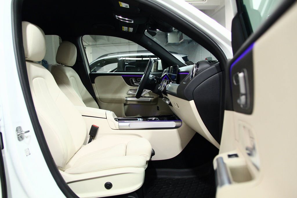 Certified 2025 Mercedes-Benz GLB 250 4MATIC image 23