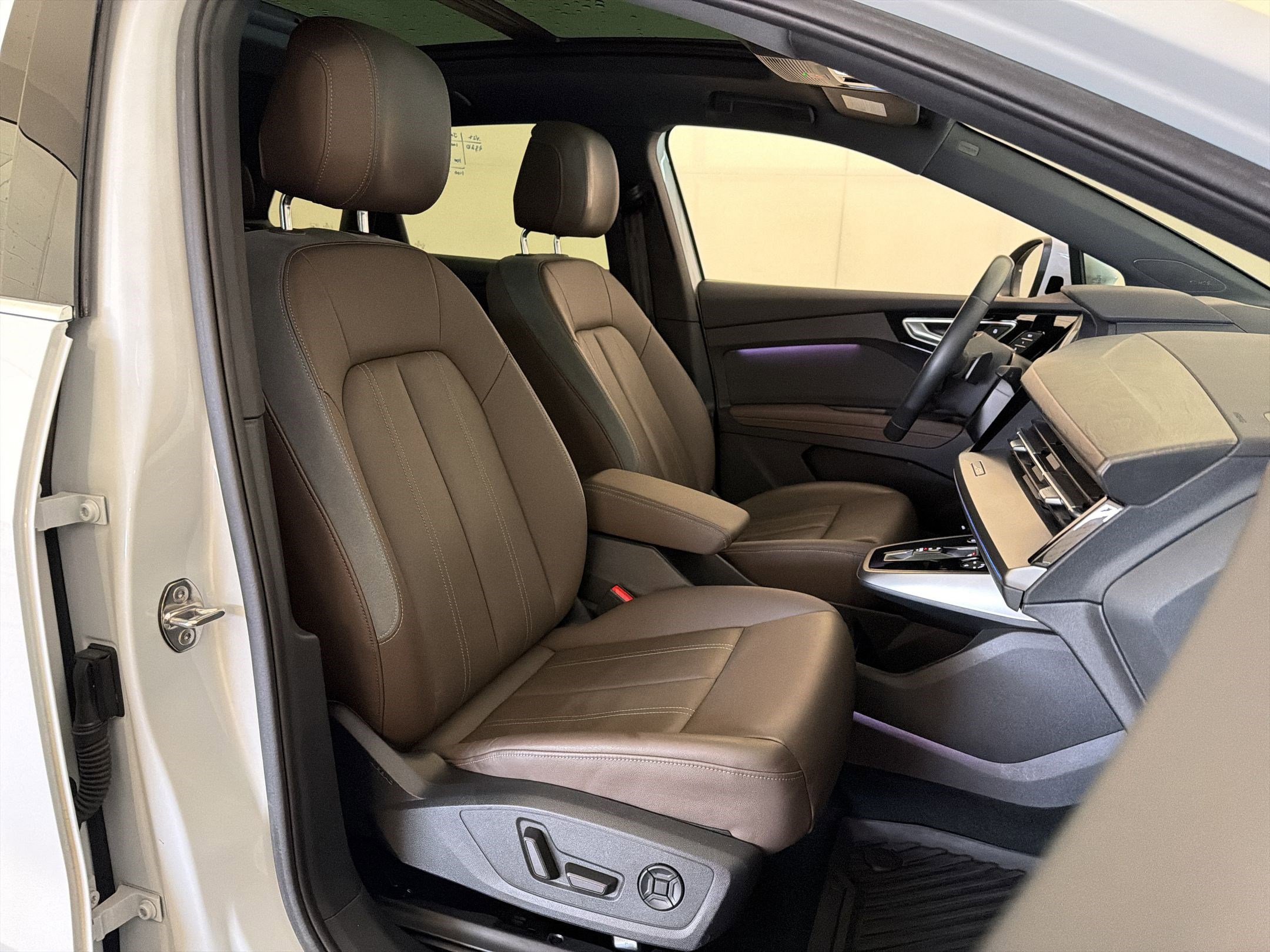 Certified 2023 Audi Q4 e-tron Prestige image 30