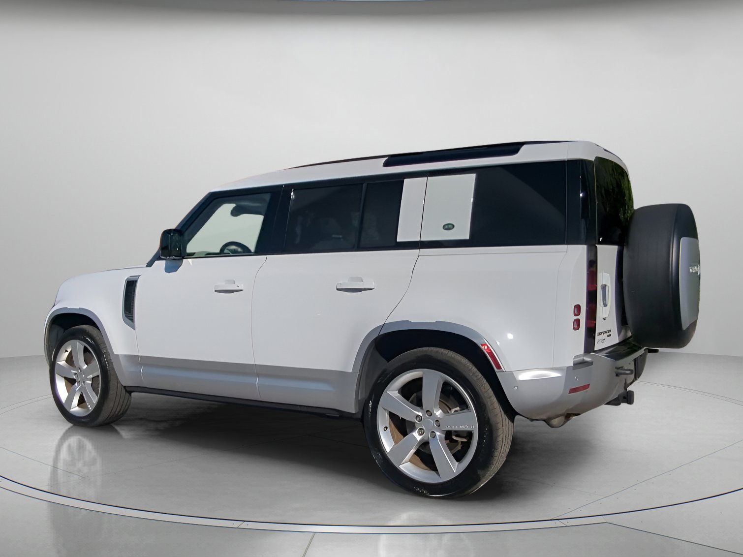 Used 2022 Land Rover Defender 110 SE image 15