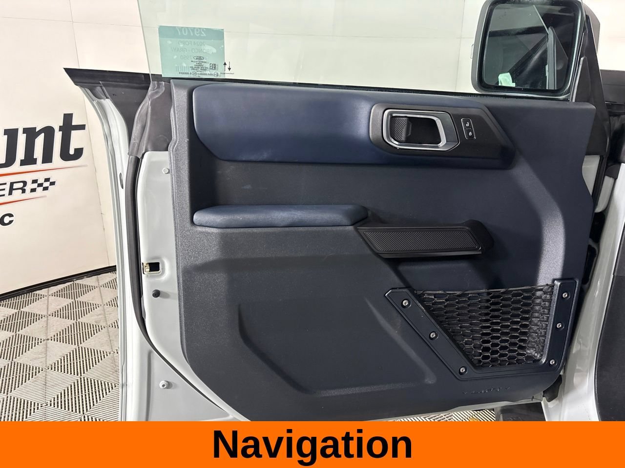 Used 2024 Ford Bronco Outer Banks AWD/4WD image 10