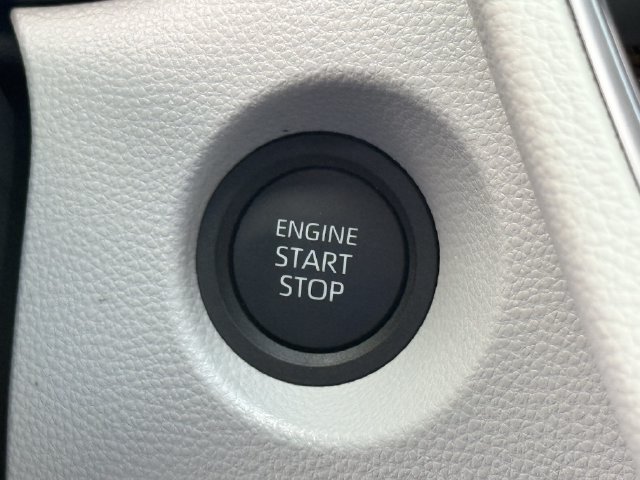 Used 2026 Toyota Corolla Cross LE FWD image 22