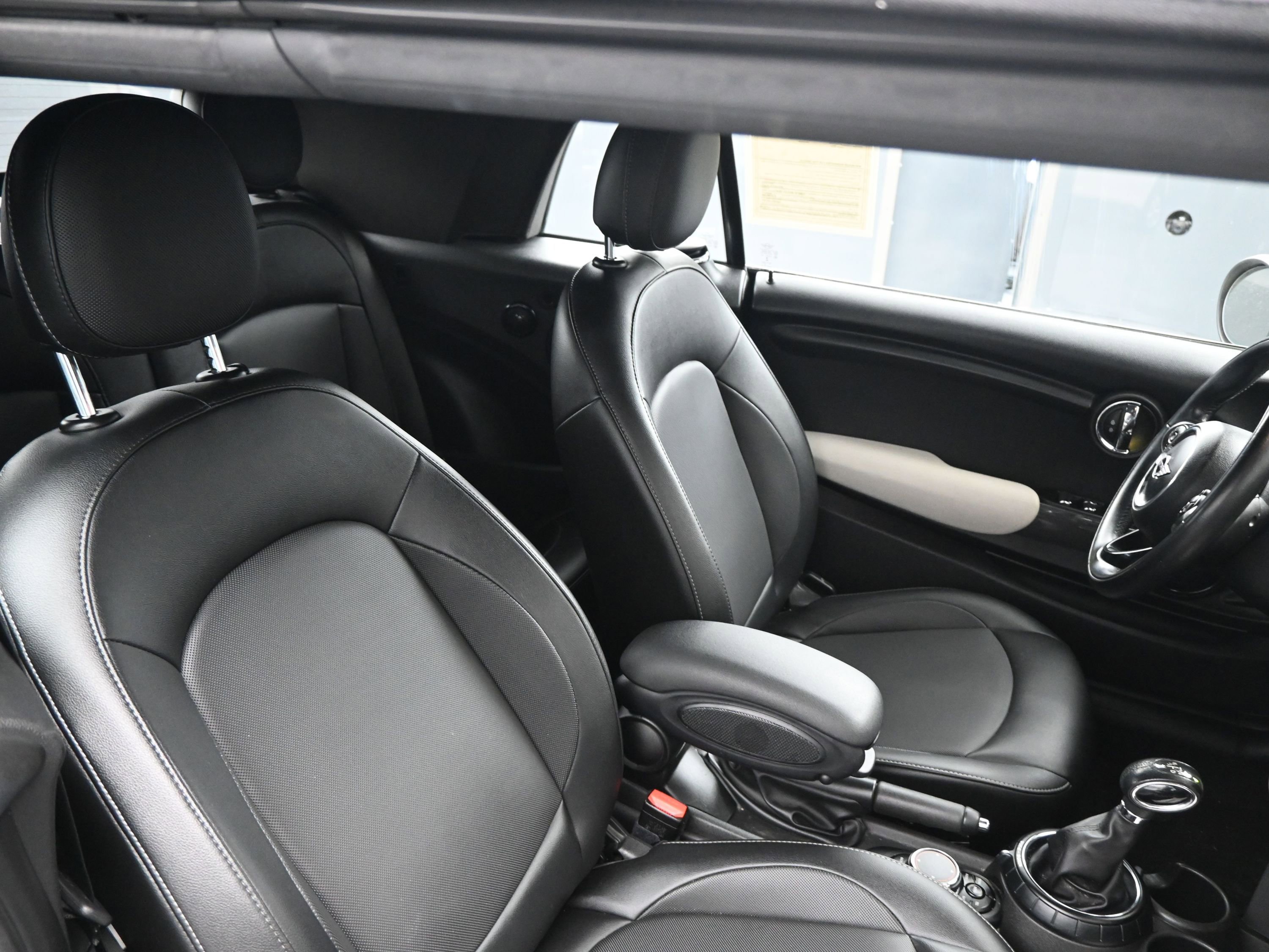 Used 2017 MINI Cooper Convertible image 21