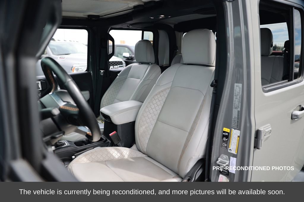 Used 2022 Jeep Gladiator Overland image 10