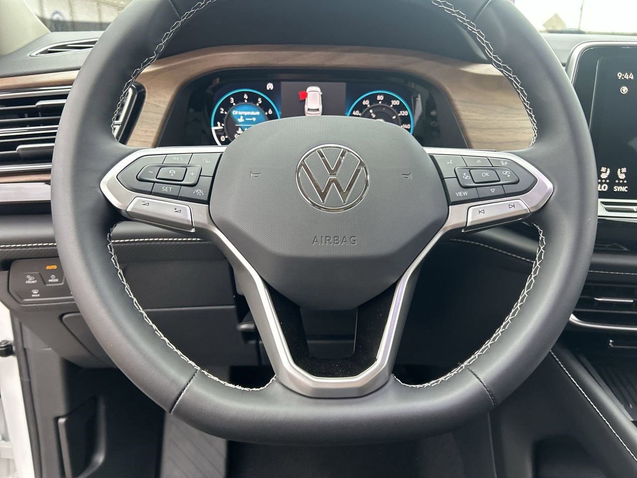 New 2026 Volkswagen Atlas SE image 19