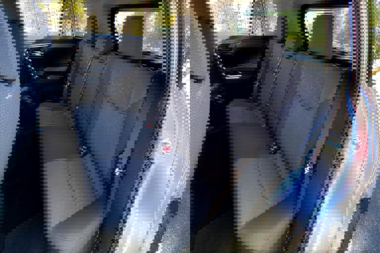 Used 2020 Toyota RAV4 XLE image 20