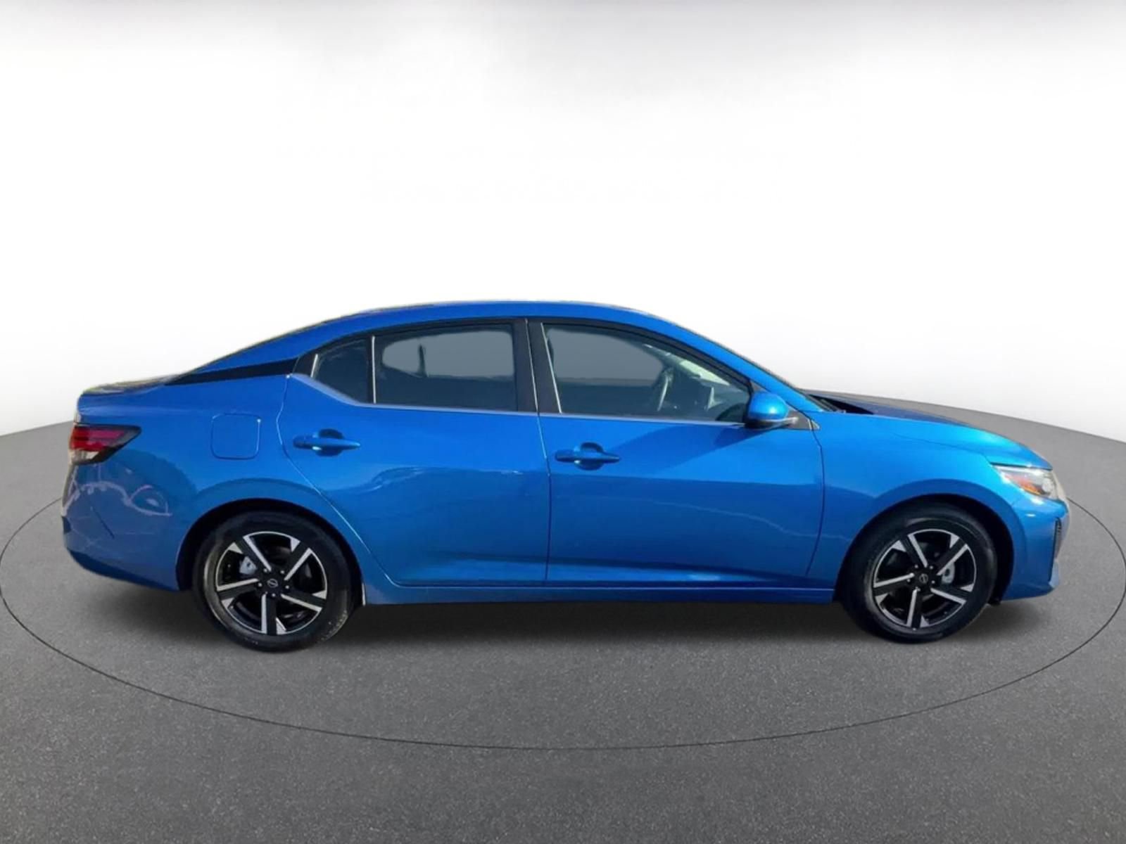 Used 2025 Nissan Sentra SV FWD image 16