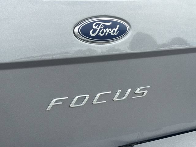 Used 2010 Ford Focus SES FWD image 17
