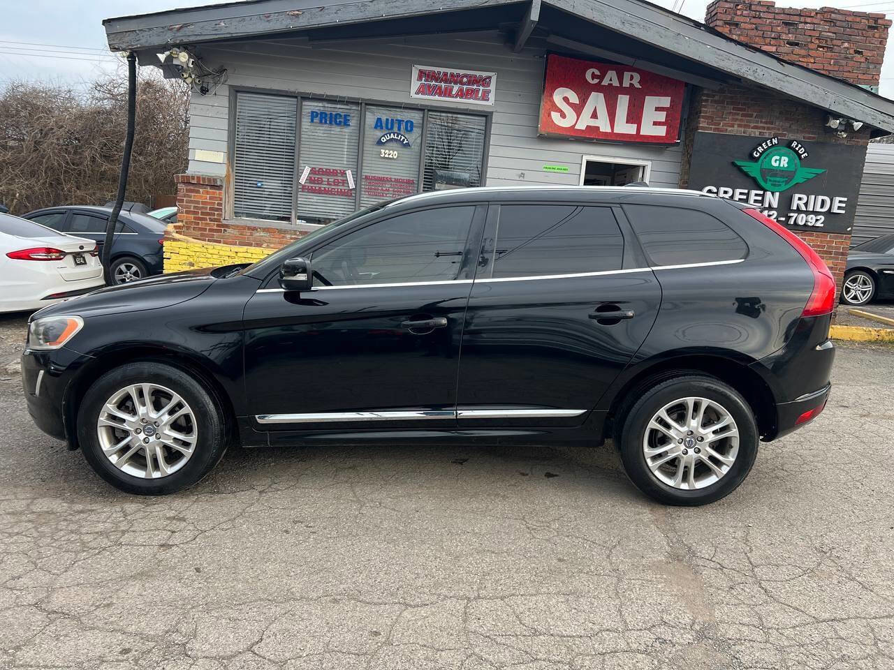 Used 2015 Volvo XC60 T5 Platinum image 2