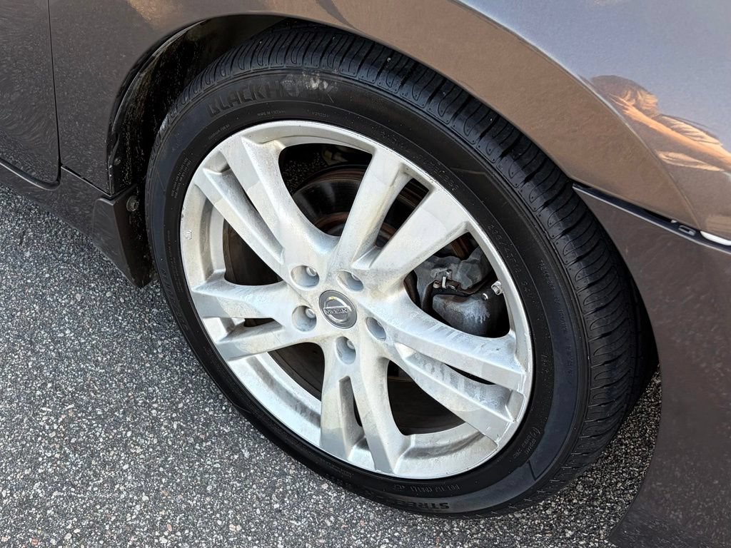 Used 2013 Nissan Altima 3.5 SL w/ Technology Pkg FWD image 8