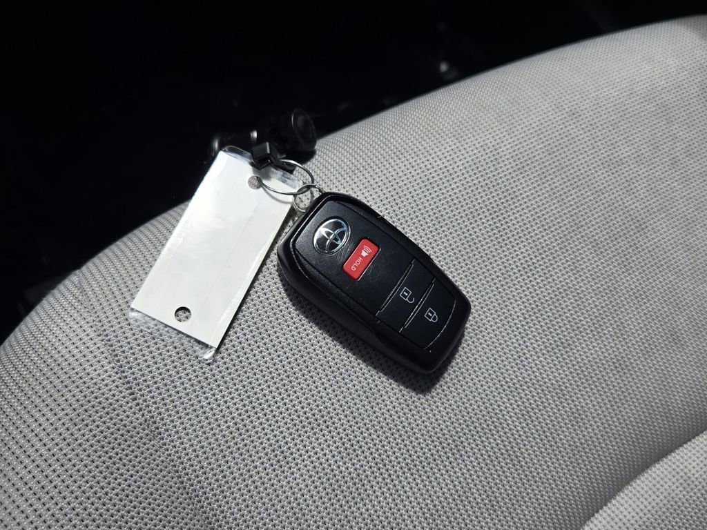 Used 2023 Toyota Corolla Cross LE FWD image 19