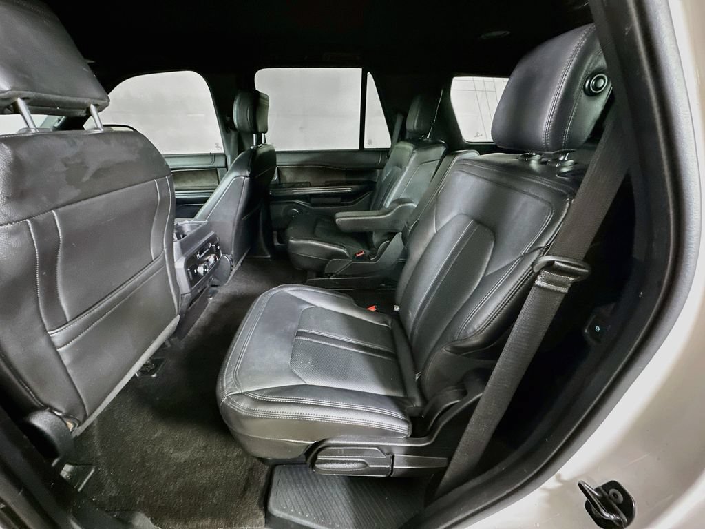 Used 2019 Ford Expedition Limited w/ Special Edition Package AWD/4WD image 15