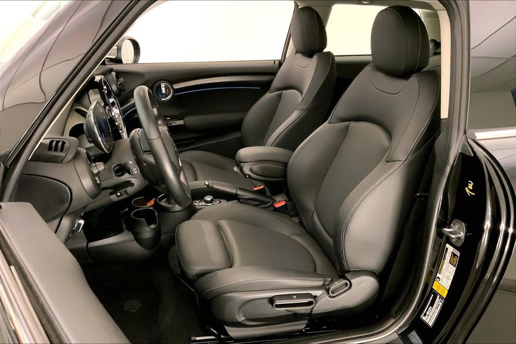 Certified 2024 MINI Cooper 2-Door Hardtop image 13