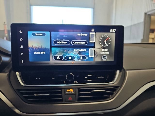 New 2026 Nissan Altima 2.5 SR AWD/4WD image 14