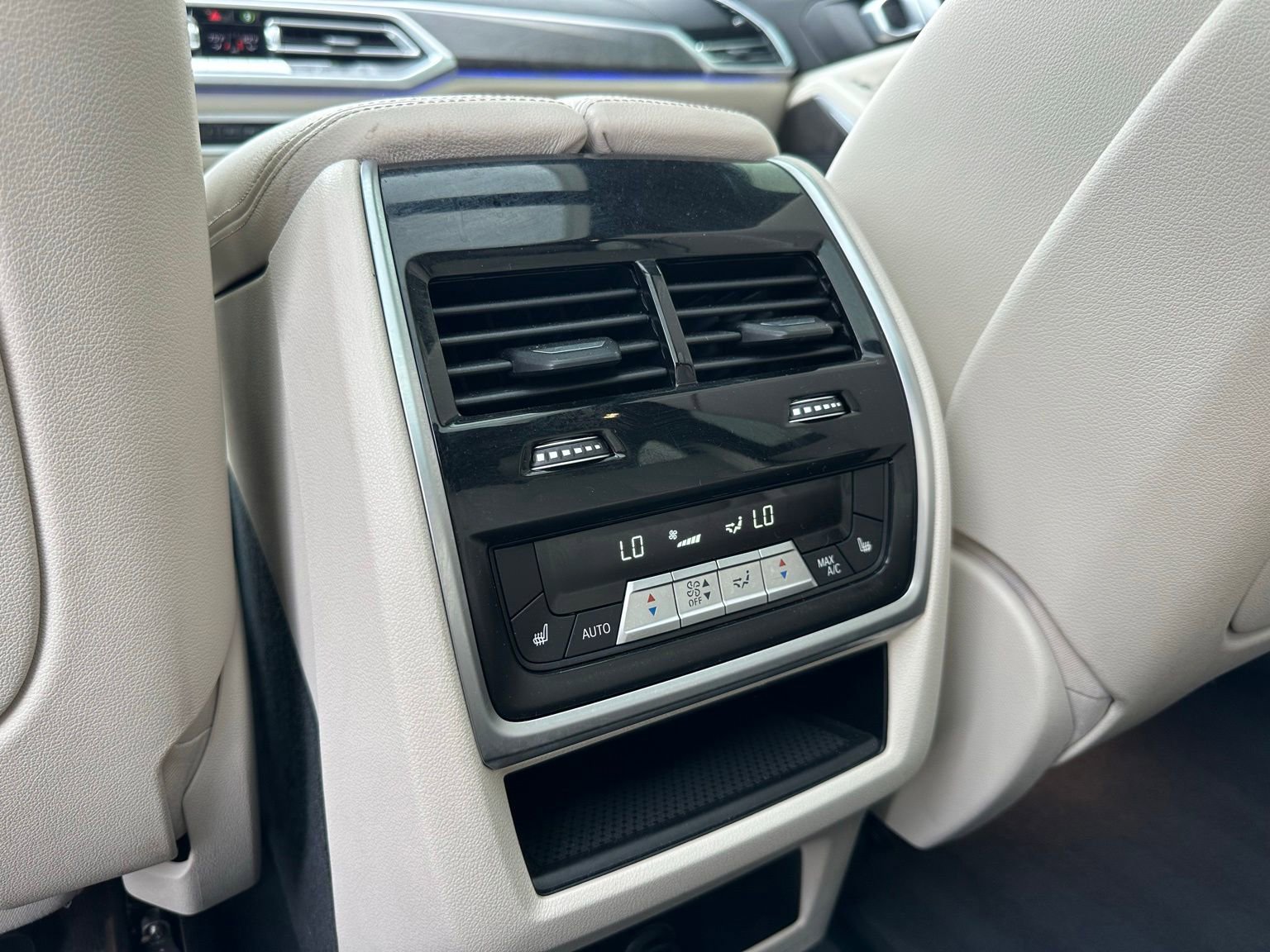 Used 2022 BMW X5 sDrive40i w/ M Sport Package RWD image 17