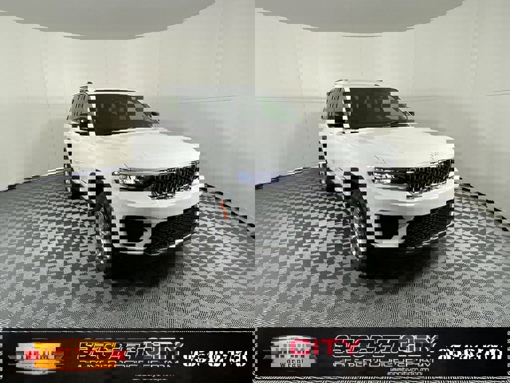 New 2026 Jeep Grand Cherokee Laredo X image 1