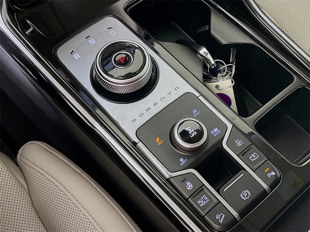 Used 2023 Kia Sorento SX Prestige image 17