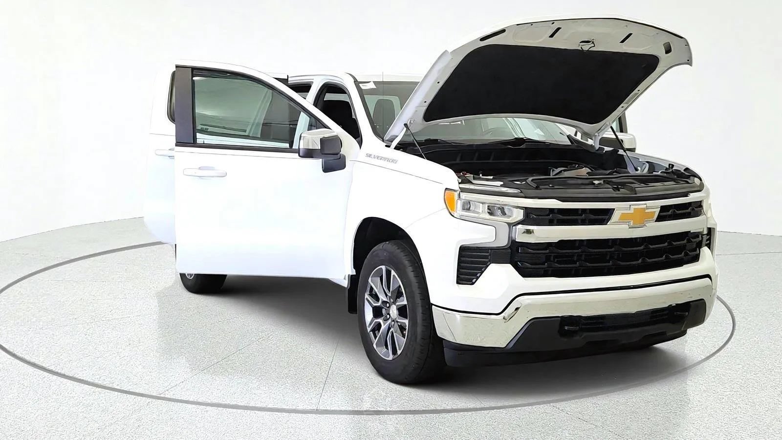 Used 2023 Chevrolet Silverado 1500 LT AWD/4WD image 12