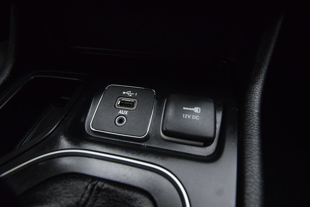 Used 2022 Jeep Cherokee Latitude Lux FWD image 35