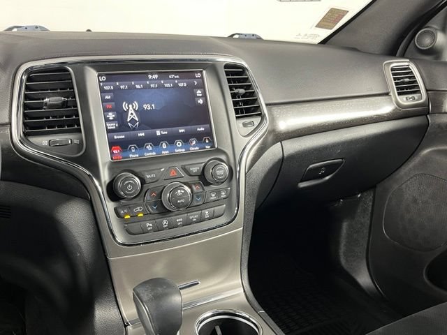 Used 2018 Jeep Grand Cherokee Altitude AWD/4WD image 22