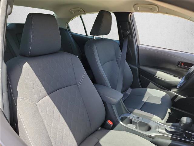 Used 2025 Toyota Corolla LE FWD image 12